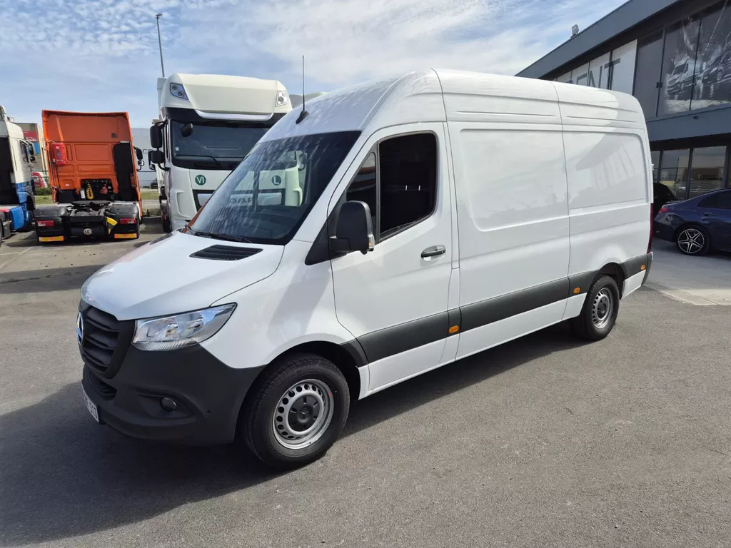 Mercedes-Benz Sprinter 319 RENTING FOR BELGIAN CUSTOMERS